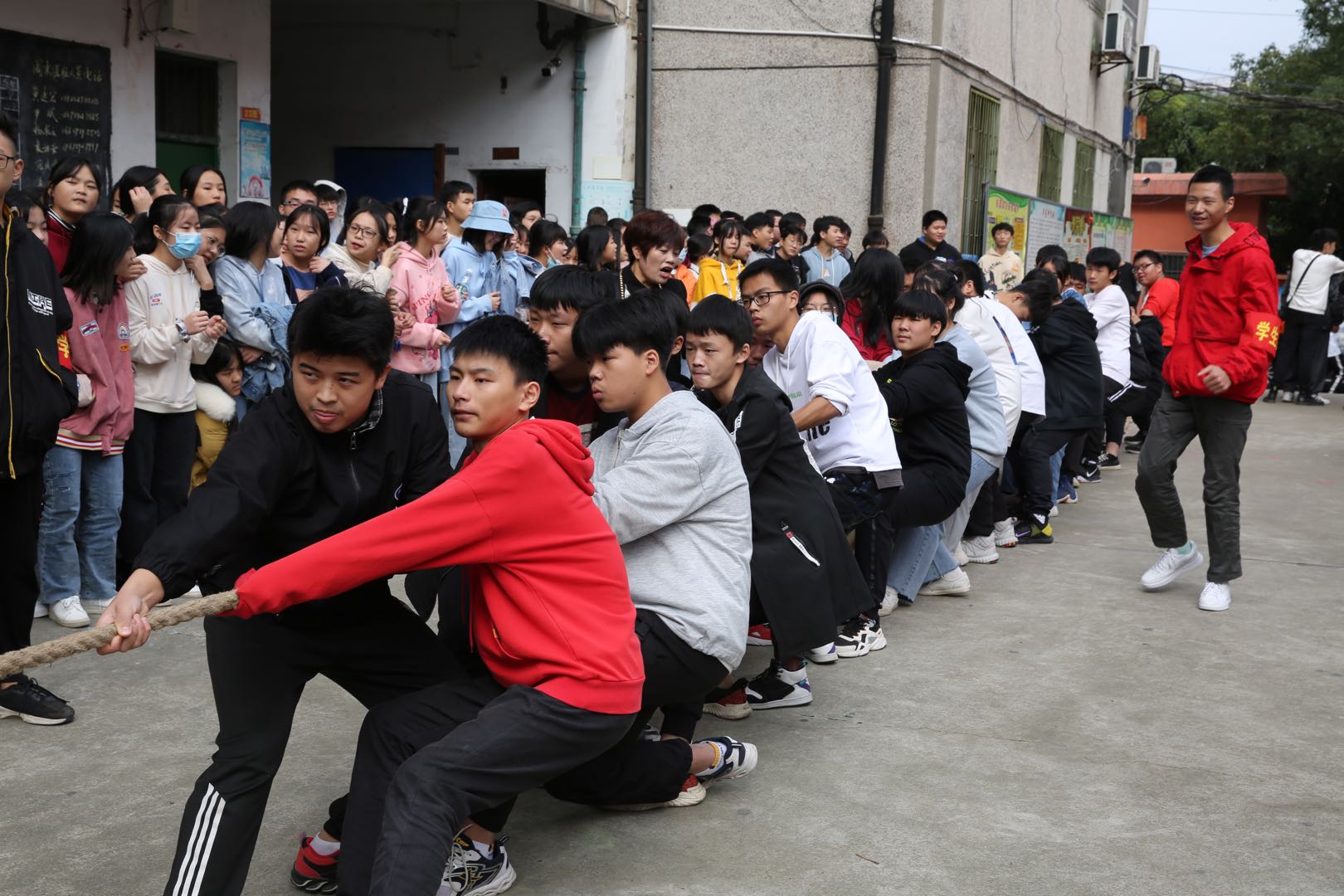 邵陽(yáng)市華龍中學(xué),邵陽(yáng)中學(xué)教育,高中教育,師資雄厚,名優(yōu)教師