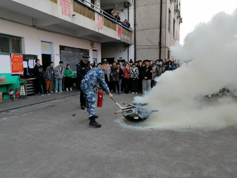 邵陽(yáng)市華龍中學(xué),邵陽(yáng)中學(xué)教育,高中教育,師資雄厚,名優(yōu)教師