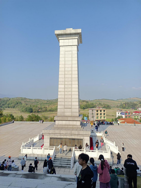 邵陽(yáng)市華龍中學(xué),邵陽(yáng)中學(xué)教育,高中教育,師資雄厚,名優(yōu)教師